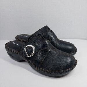 Thom McAn Size 10 M Embossed Davi Black Leather Wedge Boho Clogs Slip on Shoes